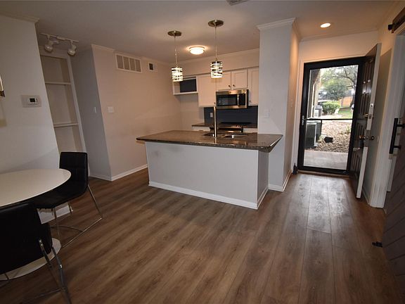 5th image of 8888 Tallwood Dr APT 2109