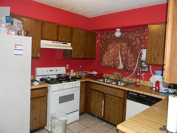 tiled kitchen on each side