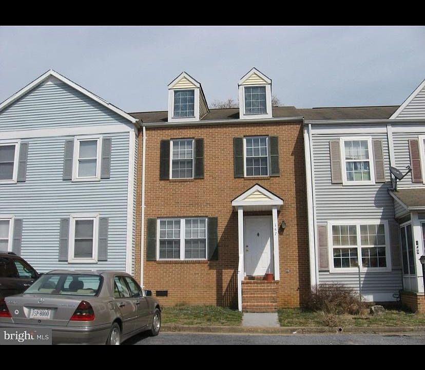 1st image of 147 Lora Dr