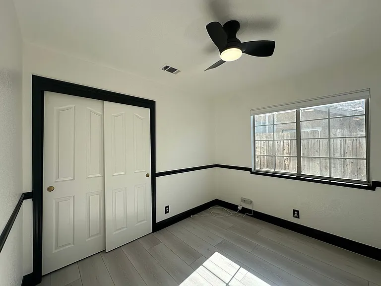 365 Diane Ct — Photo 6