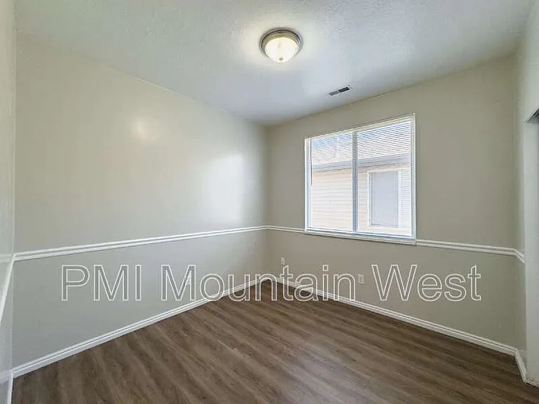 243 N Caleb Dr — Photo 15