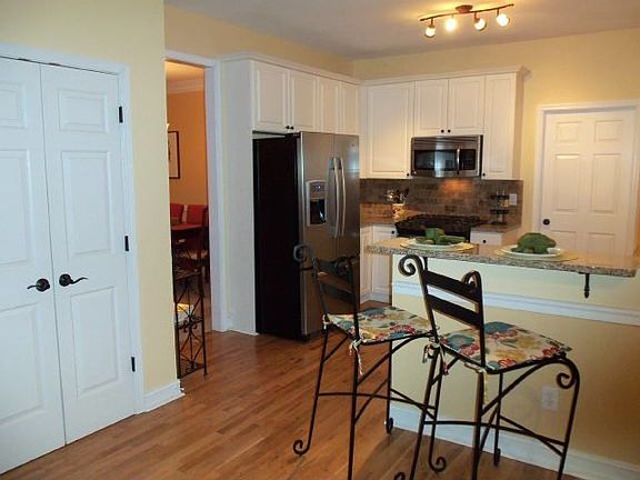 4th image of 4035 Kenway Pl SE