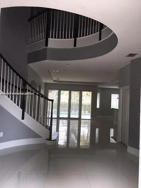 Renaissance Estates — Photo 4