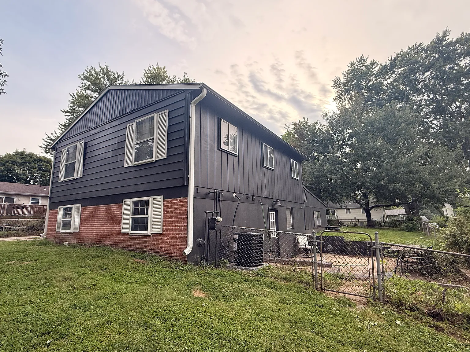 3 bed, 1092 sqft, $1,575 — Photo 3