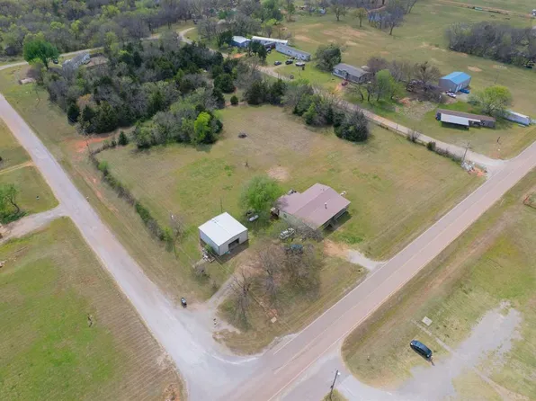 345831 E 810th Rd, Agra, OK 74824