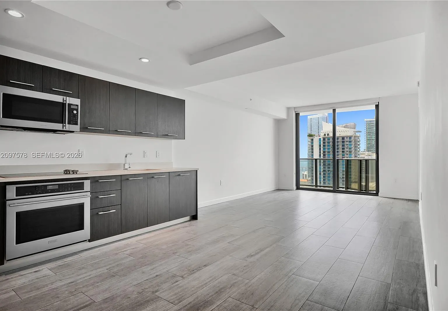 Brickell Heights West Con — Photo 2
