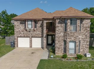 6419 Rising Meadow Dr, Arlington, TX 76018