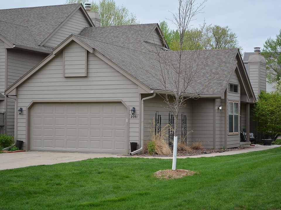 2nd image of 2001 Elm Cir