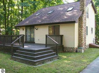 2061 Victoria Ct, Lupton, MI 48635