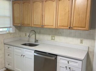 14 Edinboro Rd APT 2, Quincy, MA 02169