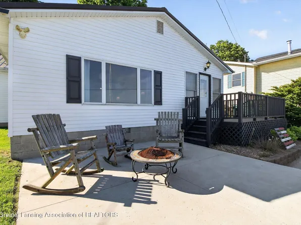 19320 E Chippewa Dr, Rodney, MI 49342