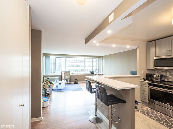 3rd image of 211 E Ohio St APT 2307