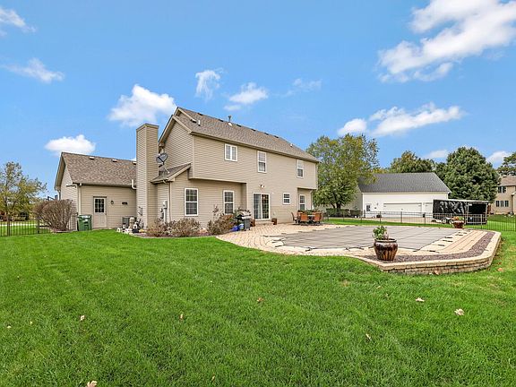 2nd image of 1506 Beaver Lake Dr