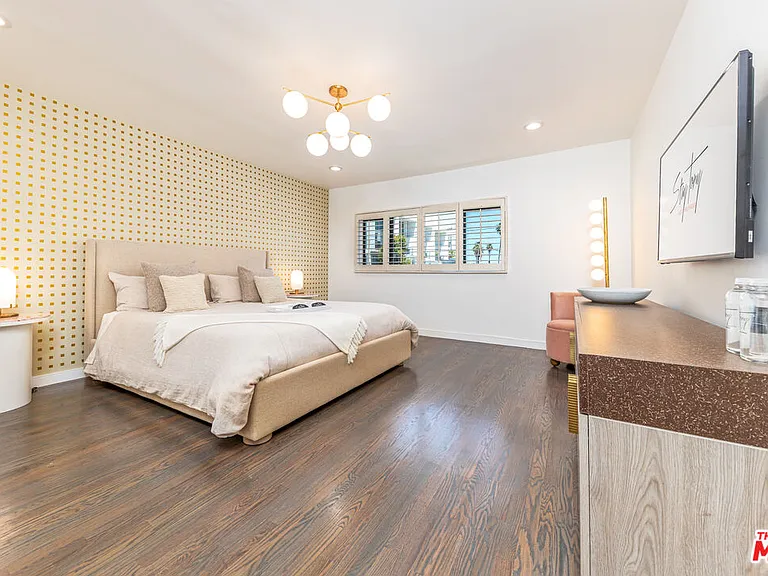 8911 Cynthia St #9 — Photo 10