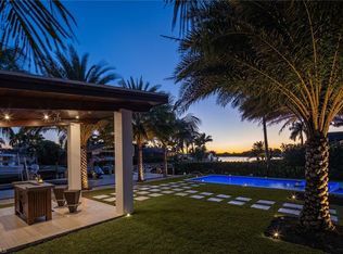 1370 Curlew Ave, Naples, FL 34102