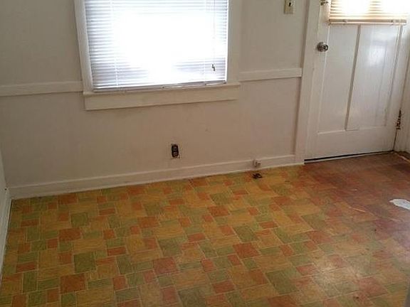 4th image of 1369 18th St
