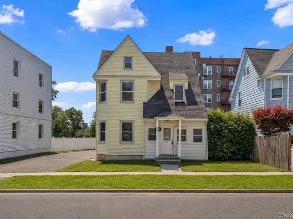 38 Trinity Place, New Rochelle, NY 10805
