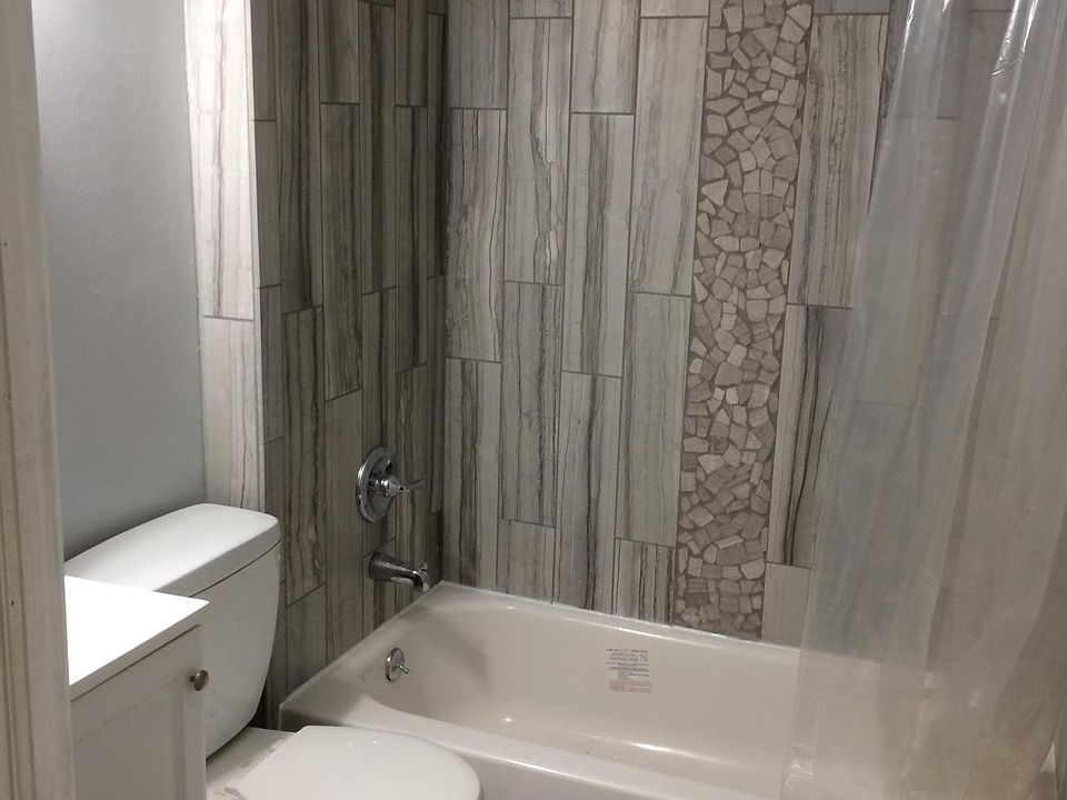 2nd image of 1326 Webb Rd