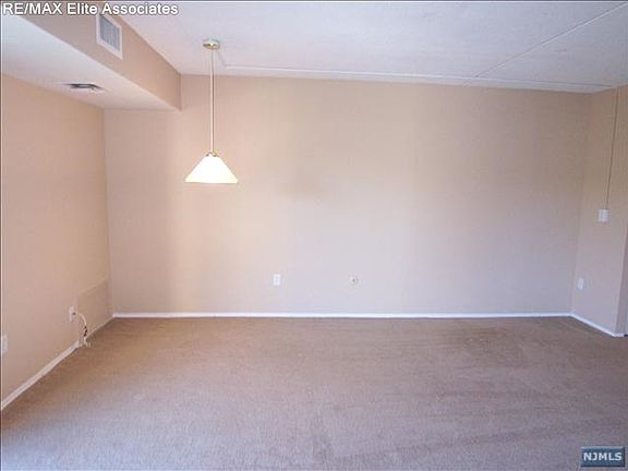 3rd image of 521 Piermont Ave APT 427A