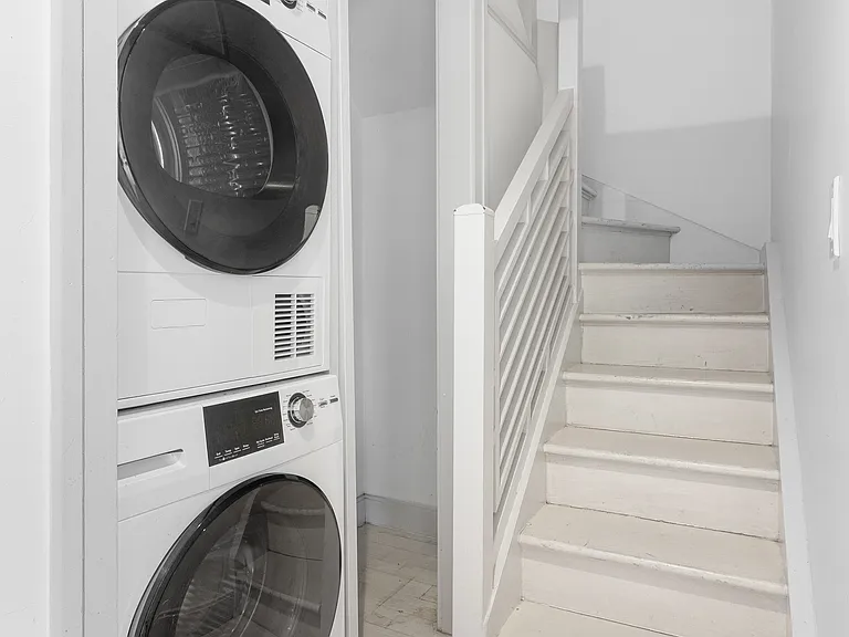 205 Avenue A #5A — Photo 9