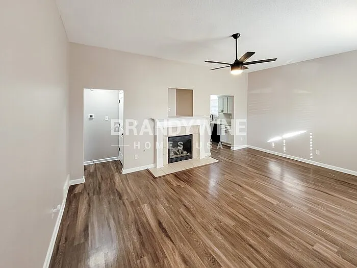 10242 Evening Hill Dr — Photo 7