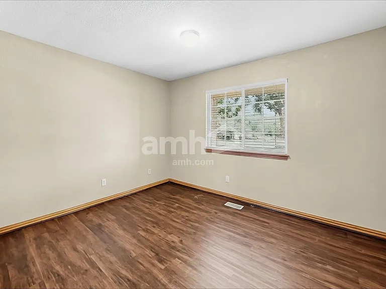18504 E Bethany Pl — Photo 12