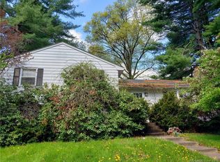 158 W Ridge Dr, West Hartford, CT 06117