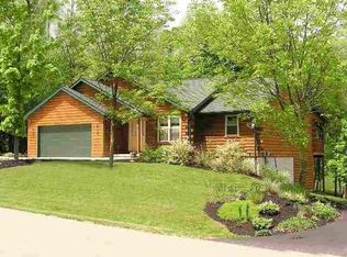 702 Winesap Cir, Howard, OH 43028