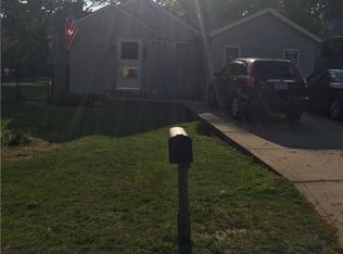 406 Blue Point Rd, Farmingville, NY 11738