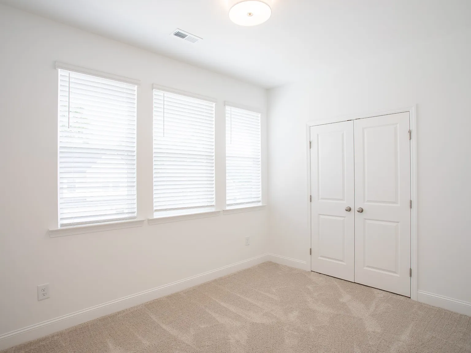4 bed, 2.5 bath, 1766 sqft, $2,325 — Photo 4