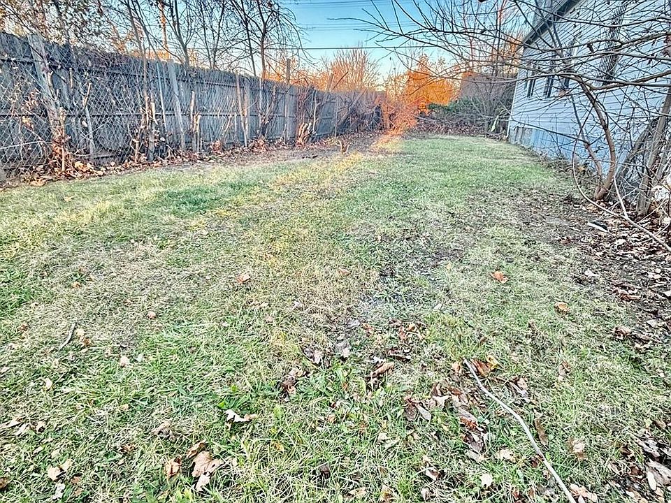 1st image of 4444 Dubois St