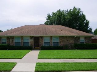 1612 Steenson Dr, Carrollton, TX 75007