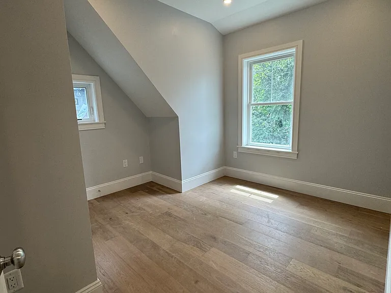 51 Fairbanks St #7 — Photo 15
