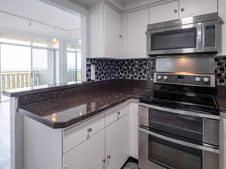 6211 W Northwest Hwy #1903 — Photo 13