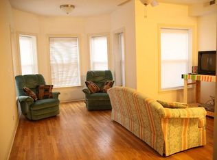 915 E 54th St APT 105, Chicago, IL 60615