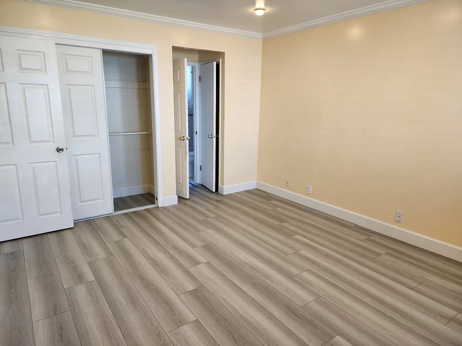 3 bed, 1410 sqft, $3,950 — Photo 4