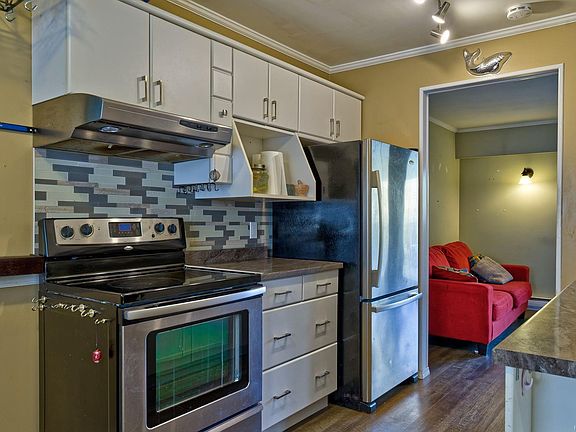 5th image of 721 Malone Rd #8