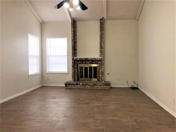 3rd image of 6072 Belladonna Cir