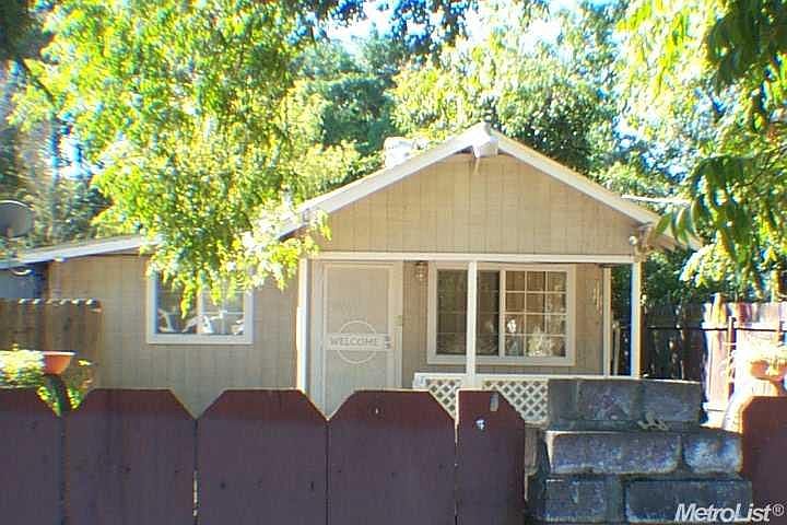 2nd image of 3024 E Marsh St