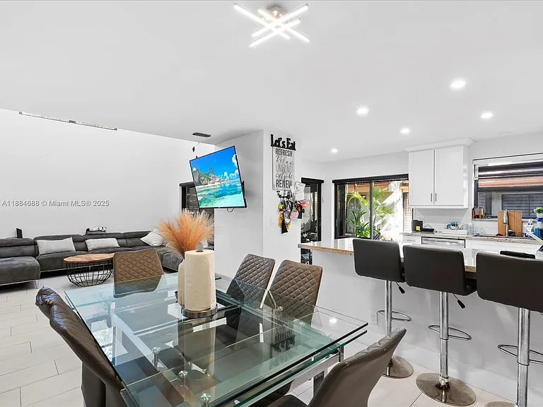 3400 Emerald Oaks Dr — Photo 8