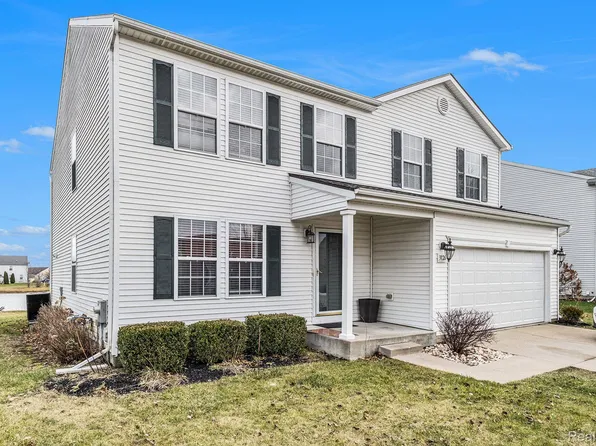 3126 Pine Run Dr, Swartz Creek, MI 48473