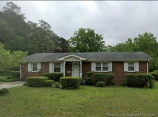 1085 Torrey Dr, Fayetteville, NC 28301
