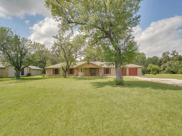506 E Palm Valley Blvd — Photo 2