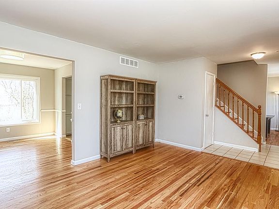 4th image of 553 Brunswick Dr