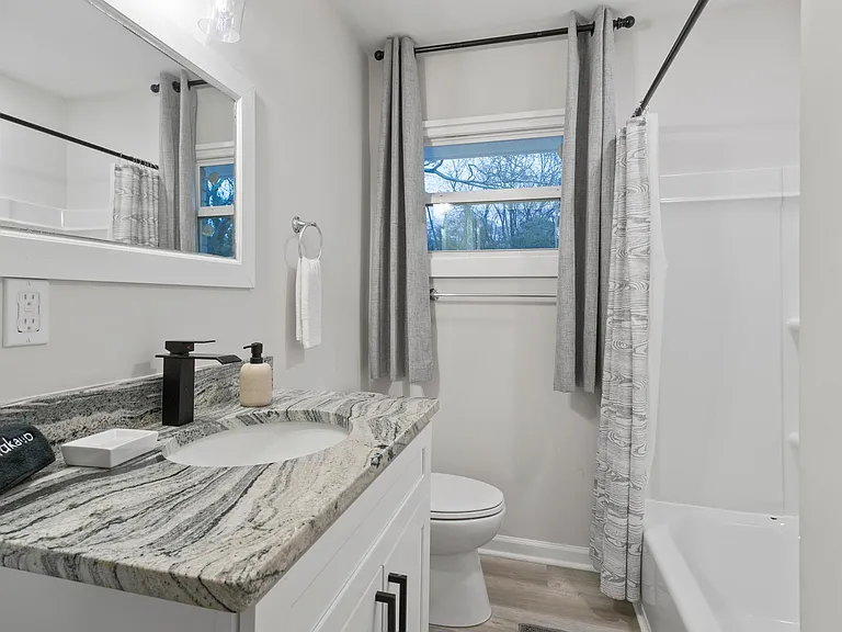 3032 Brook Dr — Photo 17