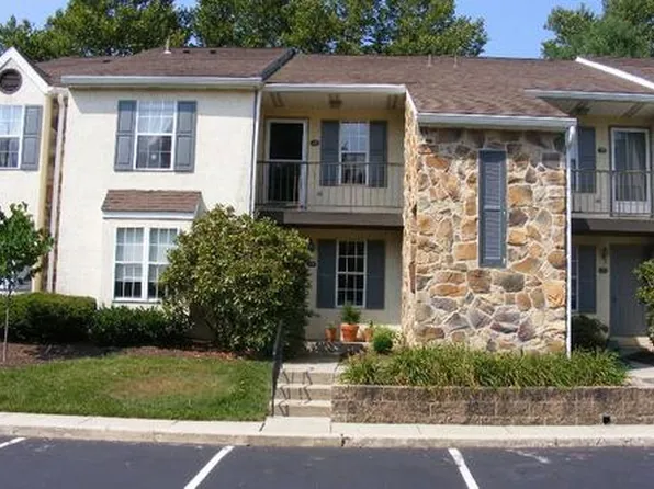 220 Valley Stream Ln, Wayne, PA 19087