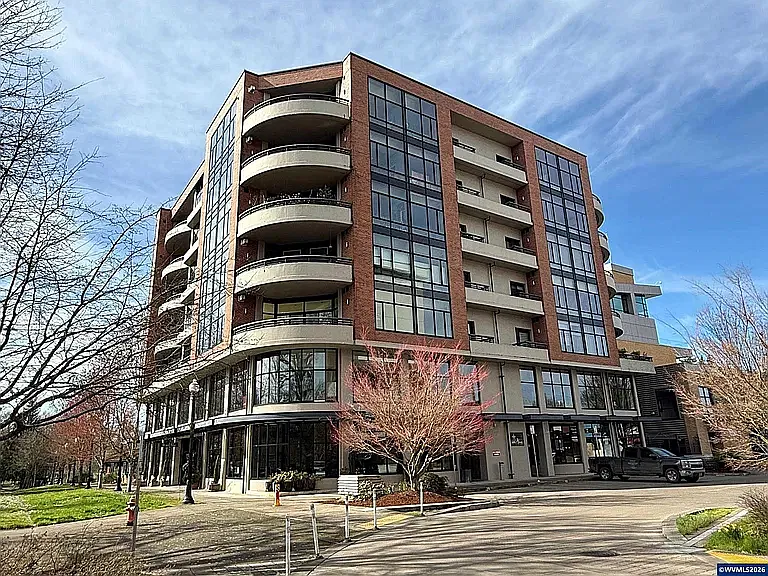 136 SW Washington Ave #702