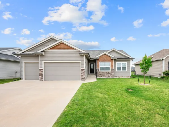 2316 NW 40th St, Ankeny, IA 50023