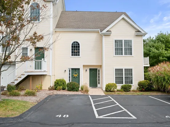 15 Freedom Way #48, East Lyme, CT 06357