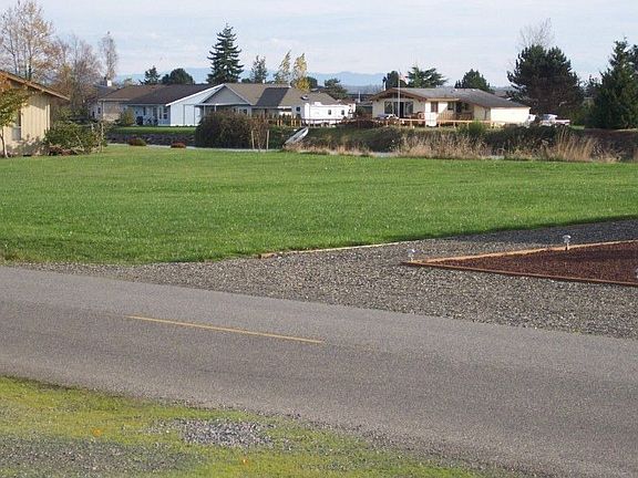 Enjoy the beautiful, gated Birch Bay Village and all its amenities....golf, boating, fishing, parks,